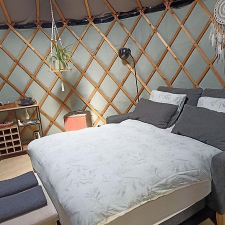 L'Echappee Au Jardin, Yourte Bucolique Godinne المظهر الخارجي الصورة